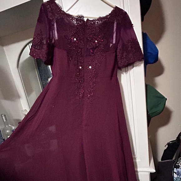 Merlot Lover Kiss Gown - Picture 5 of 5